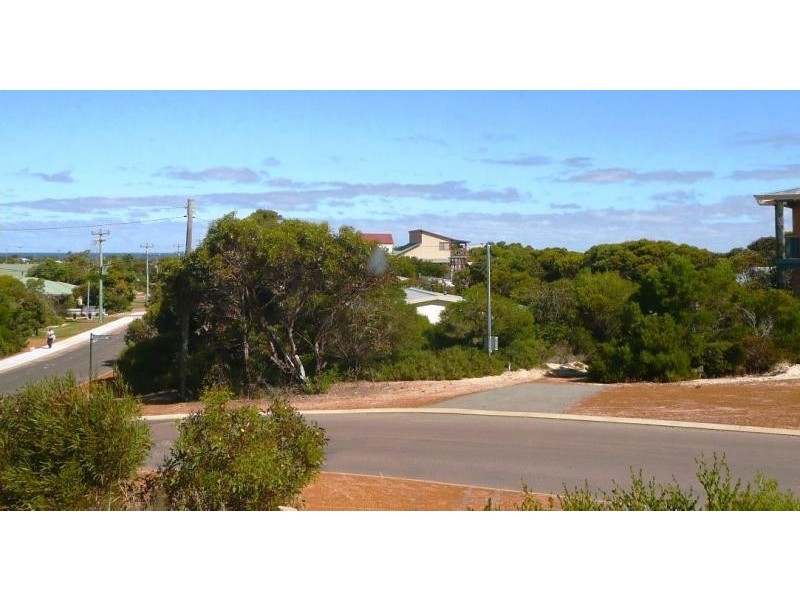 32 Birdwood Street, Hopetoun WA 6348