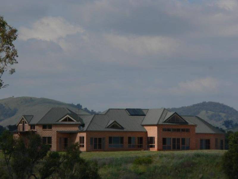 1 MONTARAY ROAD, LOOMBERAH ‘KOORAMILLA’, Tamworth NSW 2340