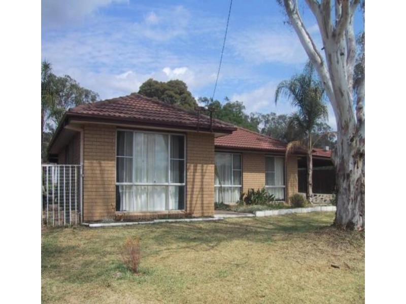 13 Carole Drive, Kootingal NSW 2352