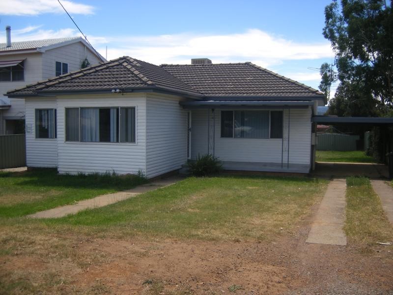 45 Churchill Street, Tamworth NSW 2340