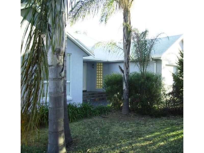 2 MATILDA PLACE, Tamworth NSW 2340