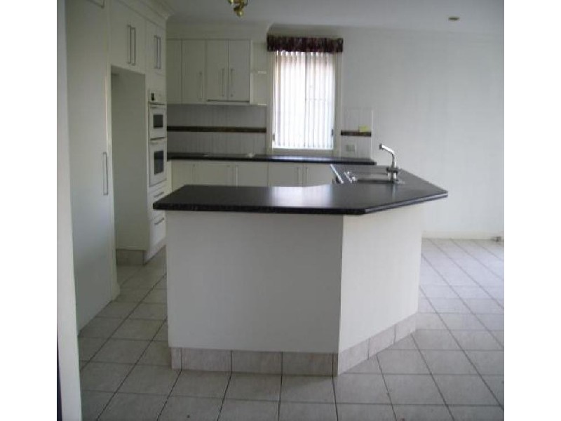 2 MATILDA PLACE, Tamworth NSW 2340