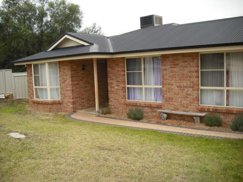 3 Dawson Close, Tamworth NSW 2340