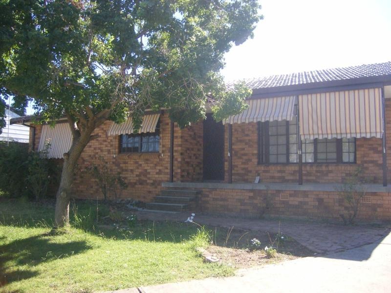 5 Avon Place, Tamworth NSW 2340