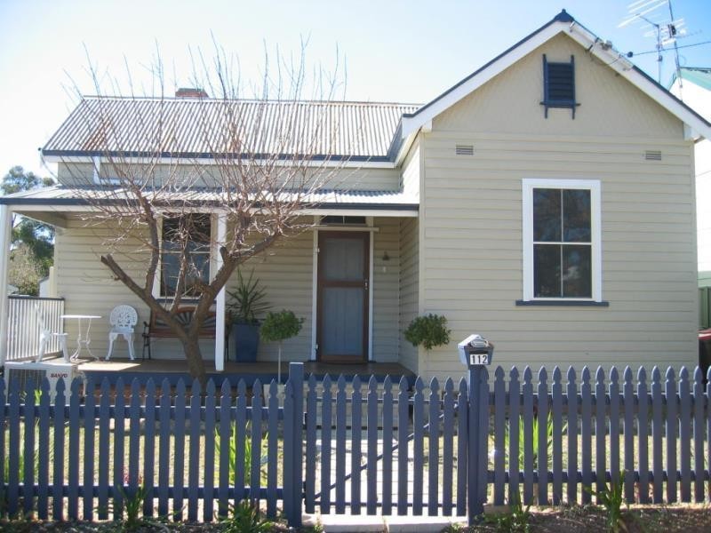 112 DENISON STREET, Tamworth NSW 2340