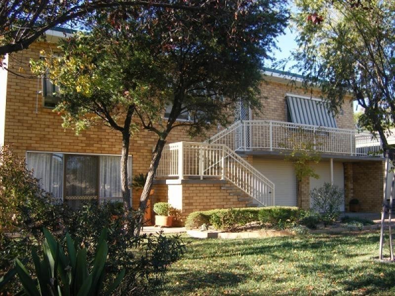 61 CALALA LANE, Tamworth NSW 2340