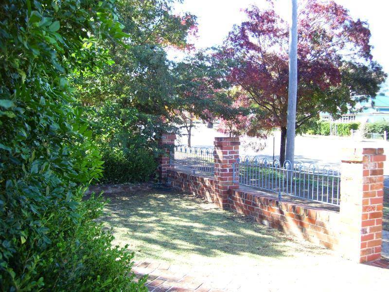 120 BRISBANE STREET, Tamworth NSW 2340