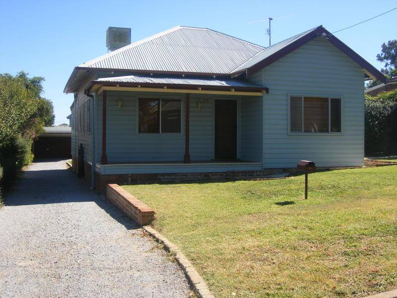 28 CHELMSFORD STREET, Tamworth NSW 2340