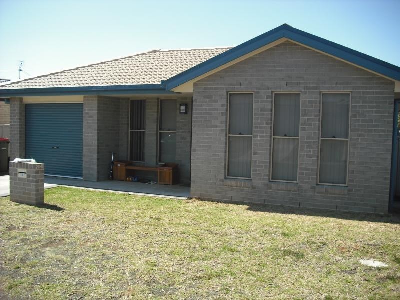 2 Tasman Place, Tamworth NSW 2340