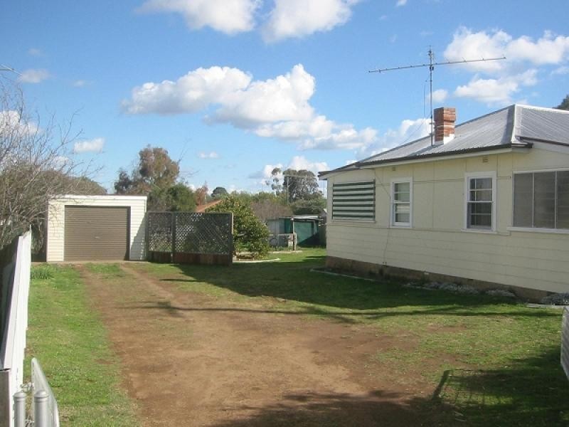 10 SCOTT ROAD, Tamworth NSW 2340