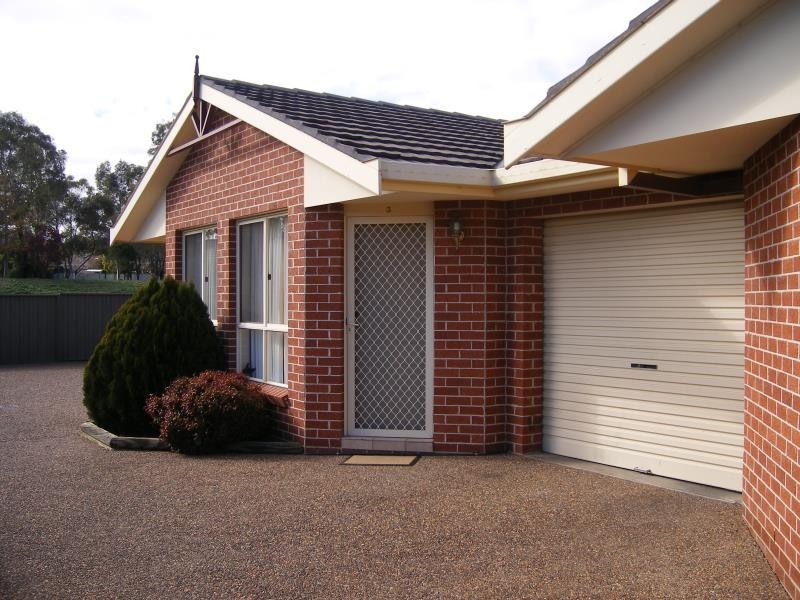 Unit 3/21 Illoura Street, Tamworth NSW 2340