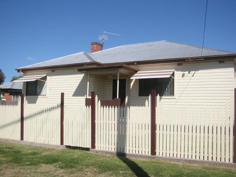 19 VERA STREET, Tamworth NSW 2340