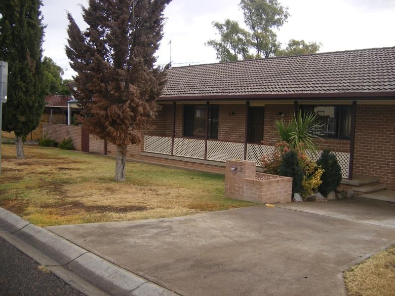 2 Kuloomba Street, Tamworth NSW 2340