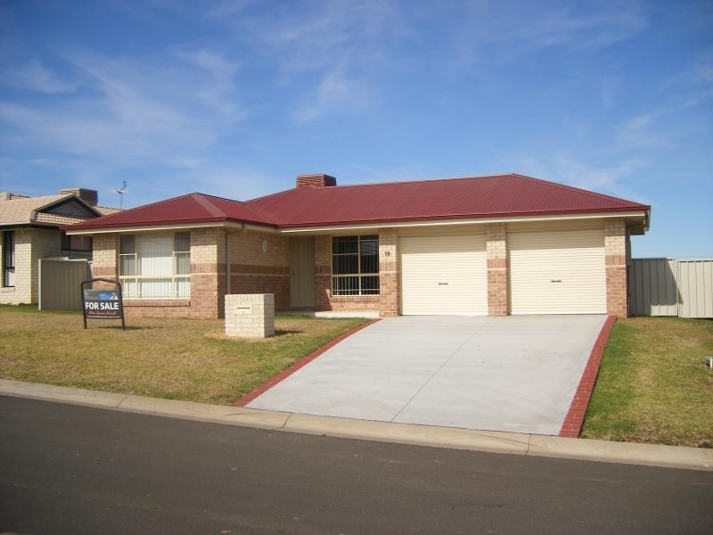 19 Orley Drive, Tamworth NSW 2340