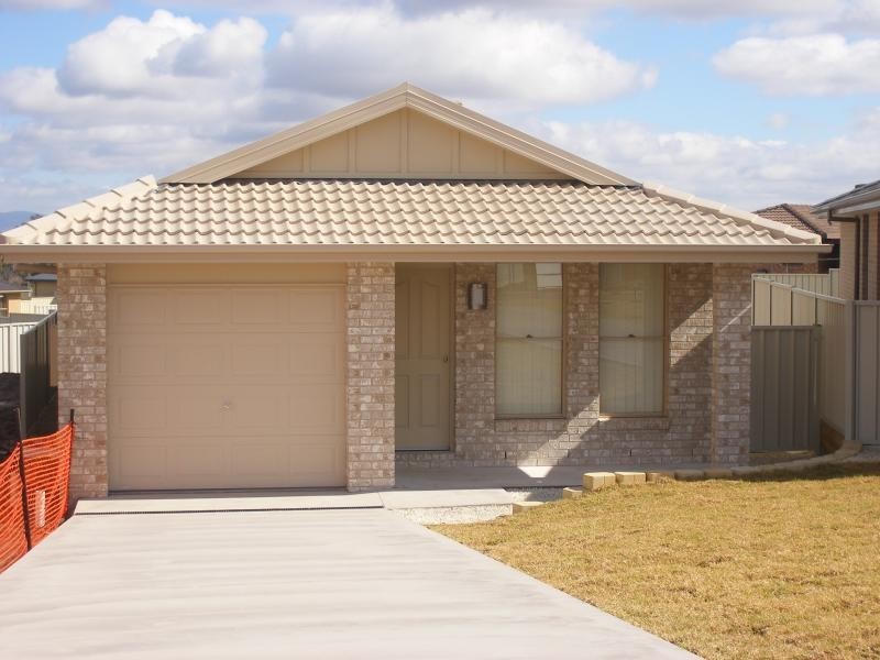 8 Sipple Close, Tamworth NSW 2340