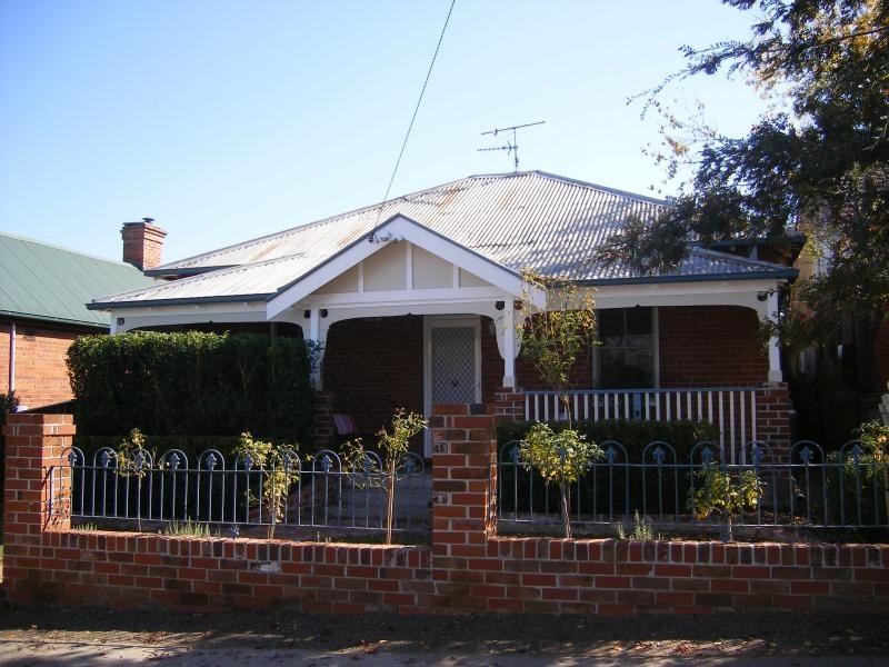 120 Brisbane Street, Tamworth NSW 2340
