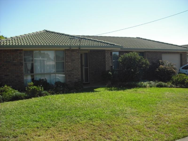 4 Craigends Place, Tamworth NSW 2340