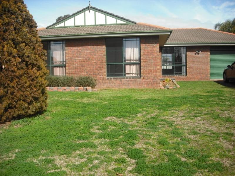 10 Wayamba Close, Tamworth NSW 2340