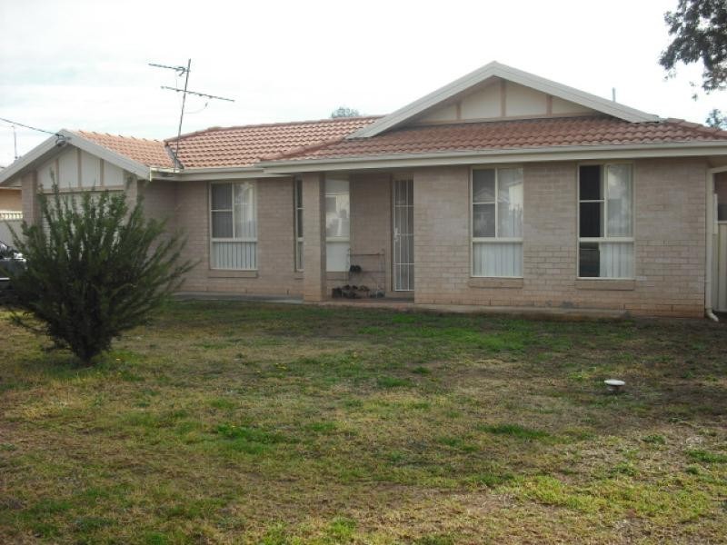 20 Mitchell Street, Tamworth NSW 2340