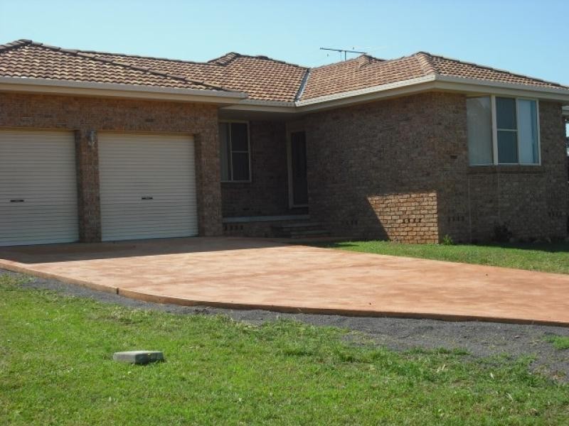 44 Boronia Drive, Tamworth NSW 2340