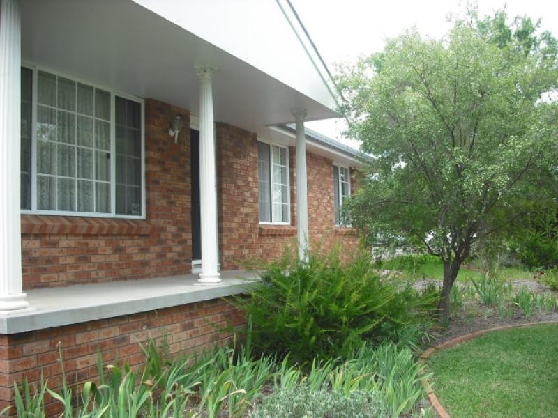 16 Banjo Circuit, Tamworth NSW 2340