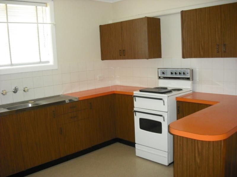 2/16 Edward Street, Tamworth NSW 2340