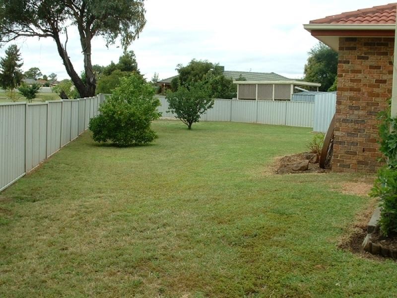 11 Wayamba Close, Tamworth NSW 2340