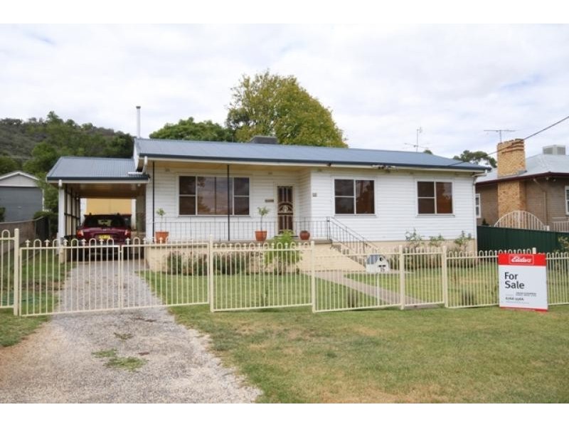 16 Sapphire Crescent, Tamworth NSW 2340