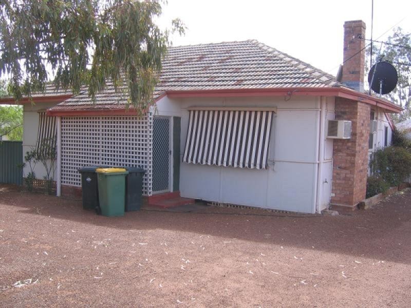 1 TAURUS STREET, Southern Cross WA 6426