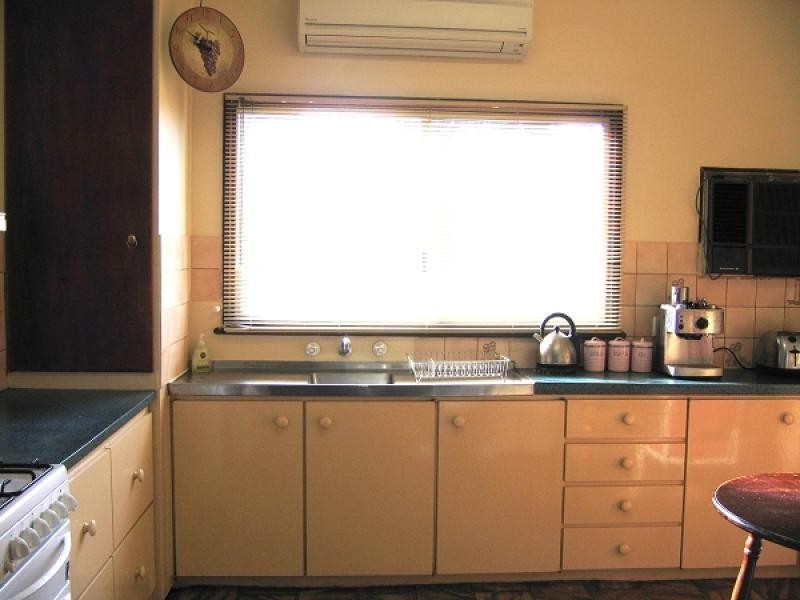 5 Thornton Avenue, Kellerberrin WA 6410