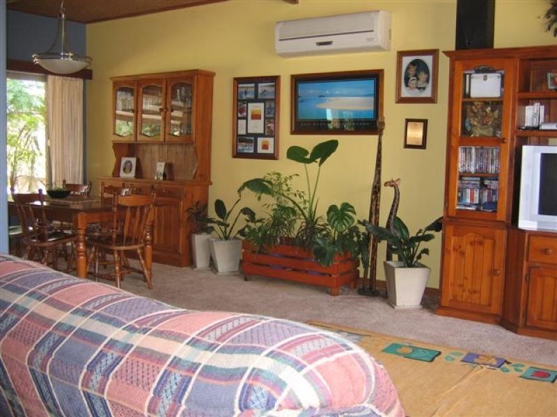 9 Hammond St, Kellerberrin WA 6410