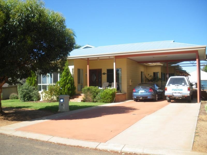 86 Sirius St, Southern Cross WA 6426