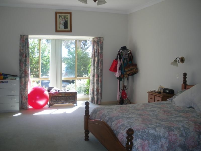 86 Sirius St, Southern Cross WA 6426