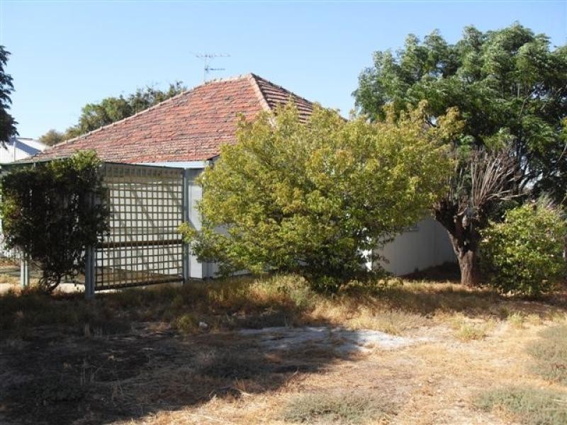 67 James Street, Kellerberrin WA 6410