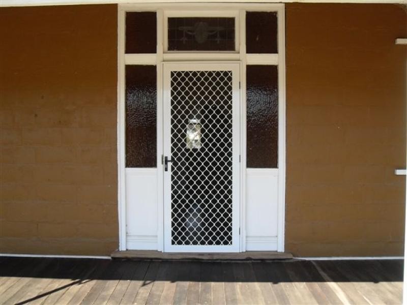 4 Massingham Street, Kellerberrin WA 6410