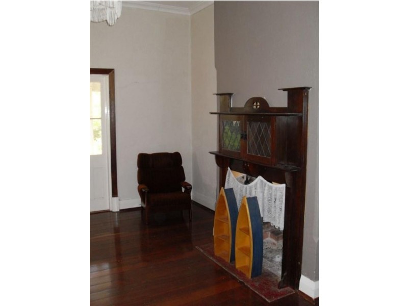 4 Massingham Street, Kellerberrin WA 6410