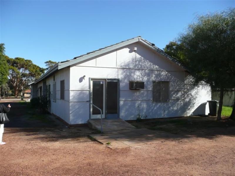 98 Graham Street, Kondinin WA 6367