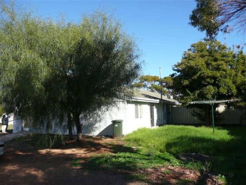 98 Graham Street, Kondinin WA 6367