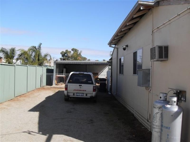 76 SPICA STREET, Southern Cross WA 6426