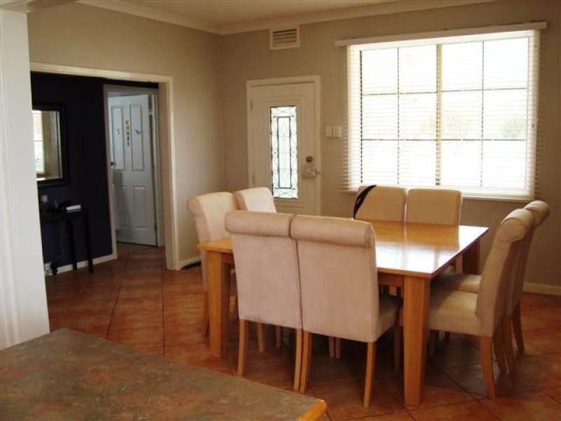 12 Muscat Street, Merredin WA 6415