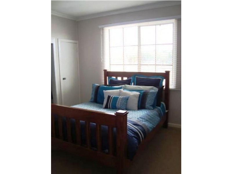 12 Muscat Street, Merredin WA 6415