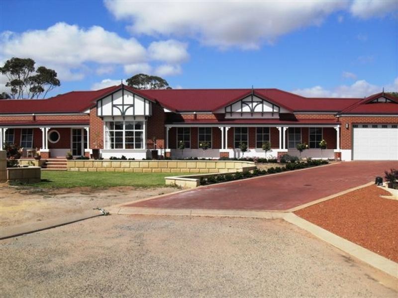 11 Caridi Close, Merredin WA 6415