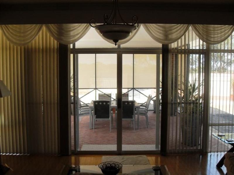 11 Caridi Close, Merredin WA 6415