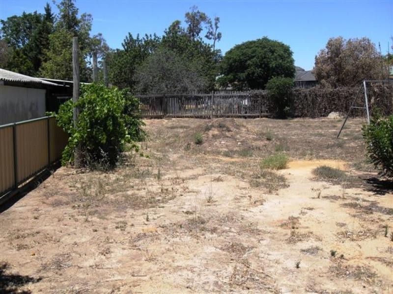 15 Woolgar Avenue, Merredin WA 6415