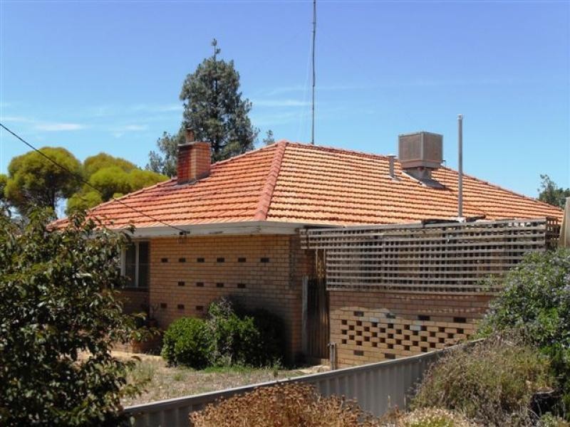 15 Woolgar Avenue, Merredin WA 6415