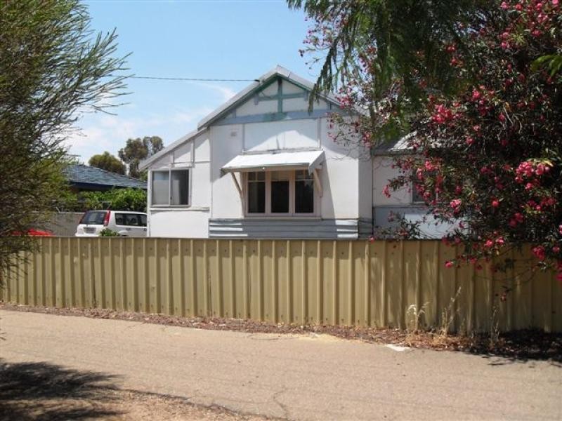 105 Todd Street, Merredin WA 6415