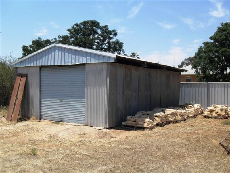 105 Todd Street, Merredin WA 6415