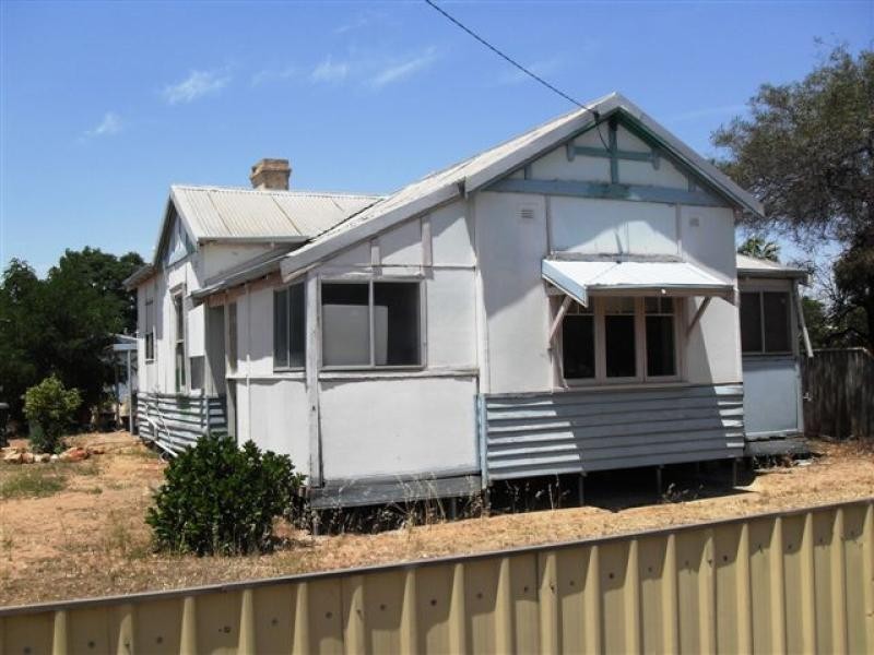 105 Todd Street, Merredin WA 6415