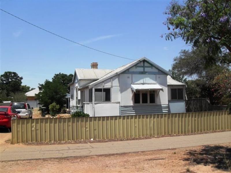 105 Todd Street, Merredin WA 6415