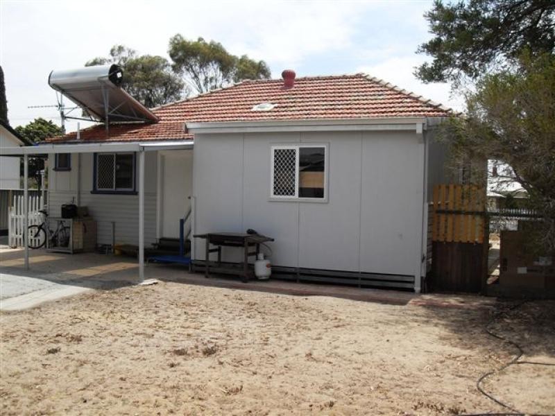 71 Endersbee Street, Merredin WA 6415